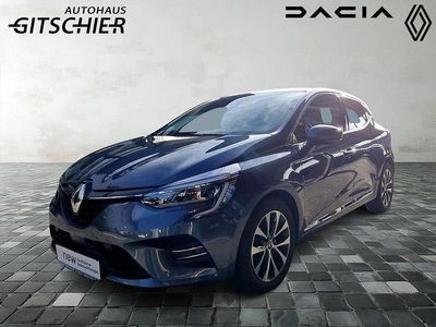 Grau Gebraucht 2021 Renault Clio V Intens Limousine | 14.800 € (Etwas zu teuer)
