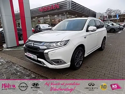 Gebraucht Mitsubishi Outlander P-HEV Plus 224 PS (164 kW) 2020 Weiß SUV