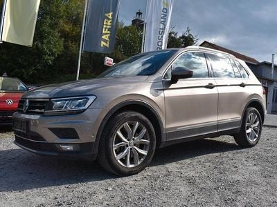 Titanium beige (metallic) Gebraucht 2019 VW Tiguan Highline SUV | 23.950 € (Fairer Preis)