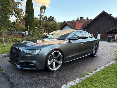 Grau Gebraucht 2015 Audi A5 Sportback Design Kleinwagen | 20.000 € (Etwas zu teuer)