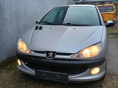Gebraucht Peugeot 206 75 PS (55 kW) 2009 Silber Kleinwagen
