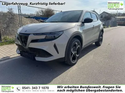 Ny Alfa Romeo GT Junior Edizione Speciale 145 HK (106 kW) 2025 Avorio scala metallic SUV