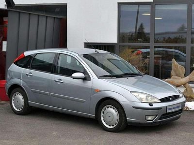 Usata Ford Focus Ghia 131 CV (96 kW) 2004 Grigio Berlina
