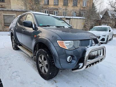 Grau Gebraucht 2009 Mitsubishi L200 Intense Abholung | 10.880 € (Fairer Preis)