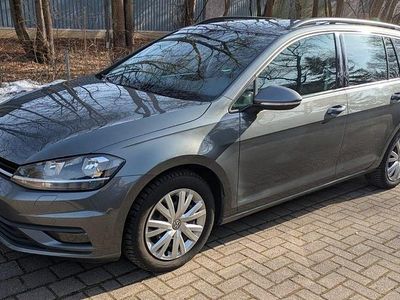 Gebraucht VW Golf VII 118 PS (86 kW) 2018 Grau Kombi