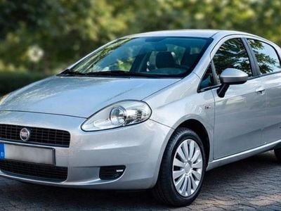 Usata Fiat Grande Punto 77 CV (56 kW) 2006 Blu Utilitaria