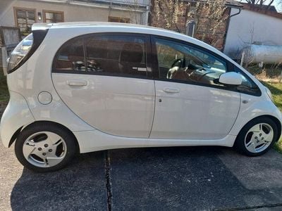 Gebraucht Mitsubishi i-MiEV 49 kW (67 PS) 2014 Weiß Kleinwagen