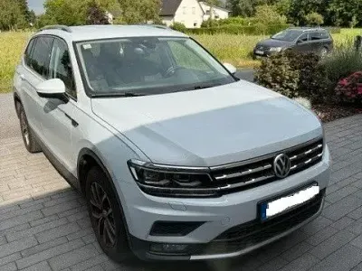 Gebraucht VW Tiguan Allspace Comfortline 150 PS (110 kW) 2018 Andere farben SUV