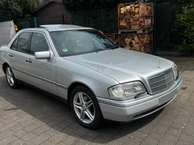 Brugt Mercedes C280 193 HK (141 kW) 1994 Sølv Sedan