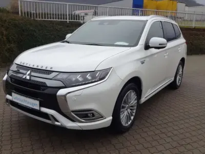 Gebraucht Mitsubishi Outlander P-HEV Top 224 PS (164 kW) 2020 Weiß SUV