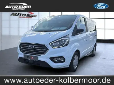 Gebraucht Ford Tourneo Titanium 170 PS (125 kW) 2023 Weiß Van / Kleinbus