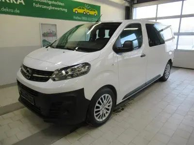 Gebraucht Opel Vivaro-e Combi 120 PS (88 kW) 2023 Casabl/arctic/eisweiss/kaolin Van / Kleinbus
