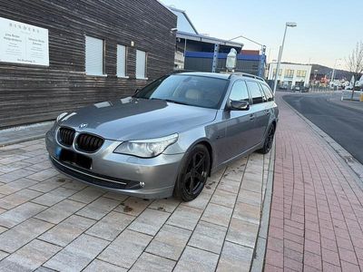 Gebraucht BMW 520 177 PS (130 kW) 2007 Grau Kombi