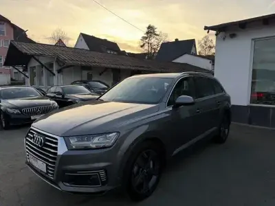 Begagnad Audi Q7 Business 286 HK (210 kW) 2016 Grå SUV