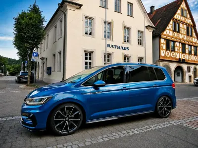 Gebraucht VW Touran R 190 PS (139 kW) 2016 Blau Van / Kleinbus
