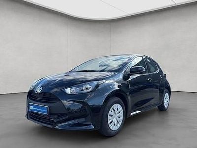 Neu Toyota Yaris Hybrid Business Edition 116 PS (85 kW) 2025 Schwarz Limousine