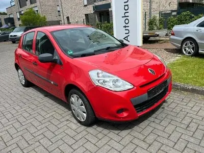 Gebraucht Renault Clio 75 PS (55 kW) 2011 Rot Limousine