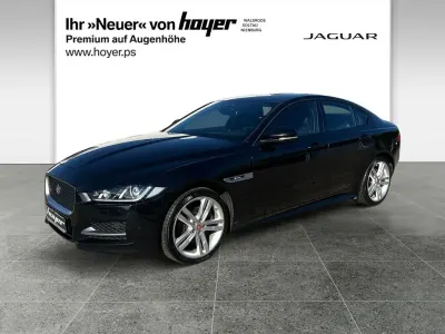Gebraucht Jaguar XE Pure 179 PS (131 kW) 2017 Santorini black (metallic) Limousine