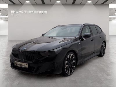 Gebraucht BMW 550e M Sport 313 PS (230 kW) 2025 Schwarz Kombi