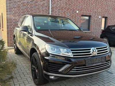 Gebraucht VW Touareg 262 PS (192 kW) 2016 Schwarz SUV