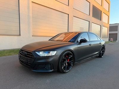 Grau Gebraucht 2019 Audi A8L Limousine | 64.000 €