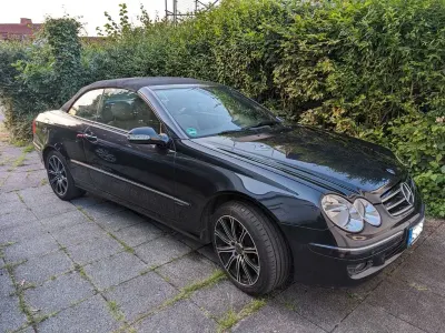 Second-hand Mercedes CLK200 Avantgarde 184 CP (135 kW) 2008 Negru Cabrio