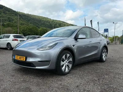 Usata Tesla Model Y 378 kW (514 CV) 2024 Argento SUV
