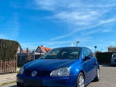 Gebraucht VW Golf V 115 PS (84 kW) 2004 Blau Kleinwagen