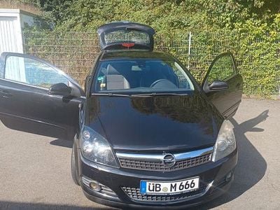 Opel Astra GTC