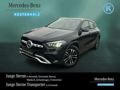 Unilack nachtschwarz Gebraucht 2023 Mercedes GLA200 SUV | 31.990 € (Guter Preis)