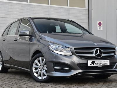 Grau Gebraucht 2016 Mercedes B180 Van / Kleinbus | 10.199 € (Guter Preis)