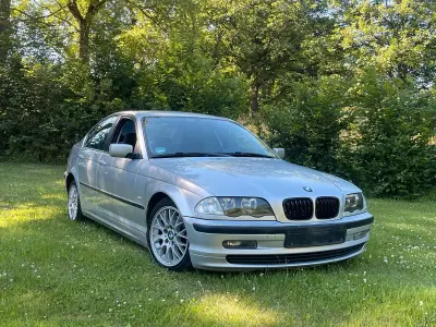 Gebraucht BMW 323 Basis 170 PS (125 kW) 2000 Silber Limousine