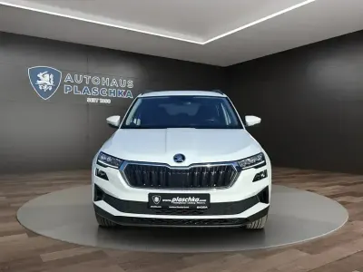 Begagnad Skoda Karoq Tour 116 HK (85 kW) 2022 Vit SUV