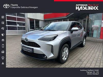 Gebraucht Toyota Yaris Hybrid Elegant 116 PS (85 kW) 2021 Shimmering silver metallic