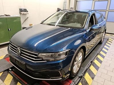 Gebraucht VW Passat GTE 218 PS (160 kW) 2021 Blau Kombi