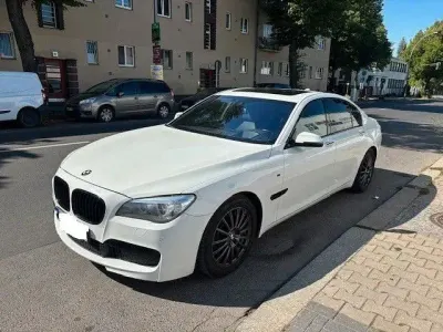 Gebraucht BMW 730 Sport Line 258 PS (189 kW) 2015 Weiß Limousine
