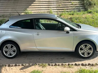 Gebraucht Seat Ibiza 86 PS (63 kW) 2010 Silber Kleinwagen