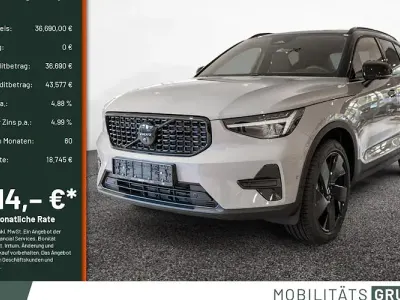 Neu Volvo XC40 Plus 163 PS (119 kW) 2025 Grau SUV