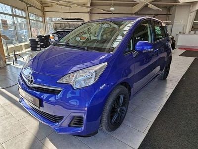 Gebraucht Toyota Verso-S Life 99 PS (72 kW) 2012 Blau Van / Kleinbus