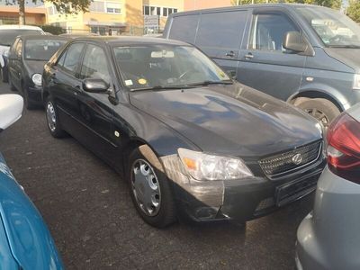 Lexus IS200