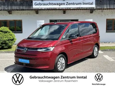 Używany VW T7 Life 150 KM (110 kW) 2025 Czerwony Van