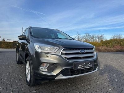 Gebraucht Ford Kuga Titanium 150 PS (110 kW) 2019 Grau SUV