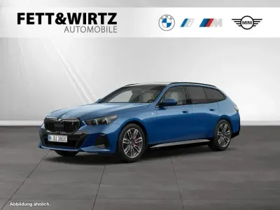 Gebraucht BMW i5 M Sport 250 kW (340 PS) 2025 Phytonicblau Kombi