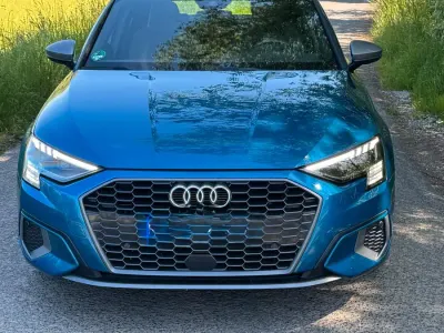Gebraucht Audi A3 Edition .1 150 PS (110 kW) 2020 Blau Limousine