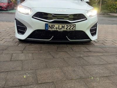 Gebraucht Kia Ceed Sportswagon 141 PS (103 kW) 2022 Weiß Kombi