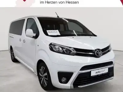 Gebraucht Toyota Proace Verso Comfort 144 PS (105 kW) 2022 Schaumweiß Kombi