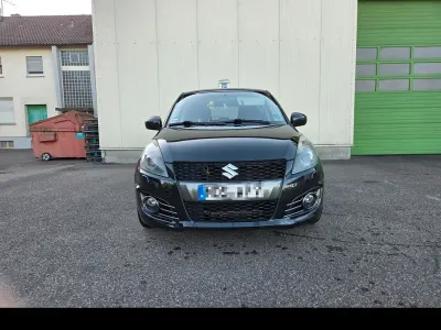 Gebraucht Suzuki Swift Sport 136 PS (100 kW) 2014 Schwarz Kleinwagen