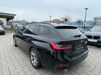 Gebraucht BMW 320 Sport Line 190 PS (139 kW) 2022 Schwarz Limousine