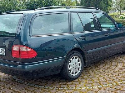 Mercedes E240