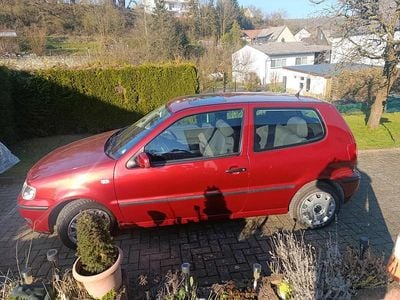 Gebraucht VW Polo 60 PS (44 kW) 2000 Rot Kleinwagen